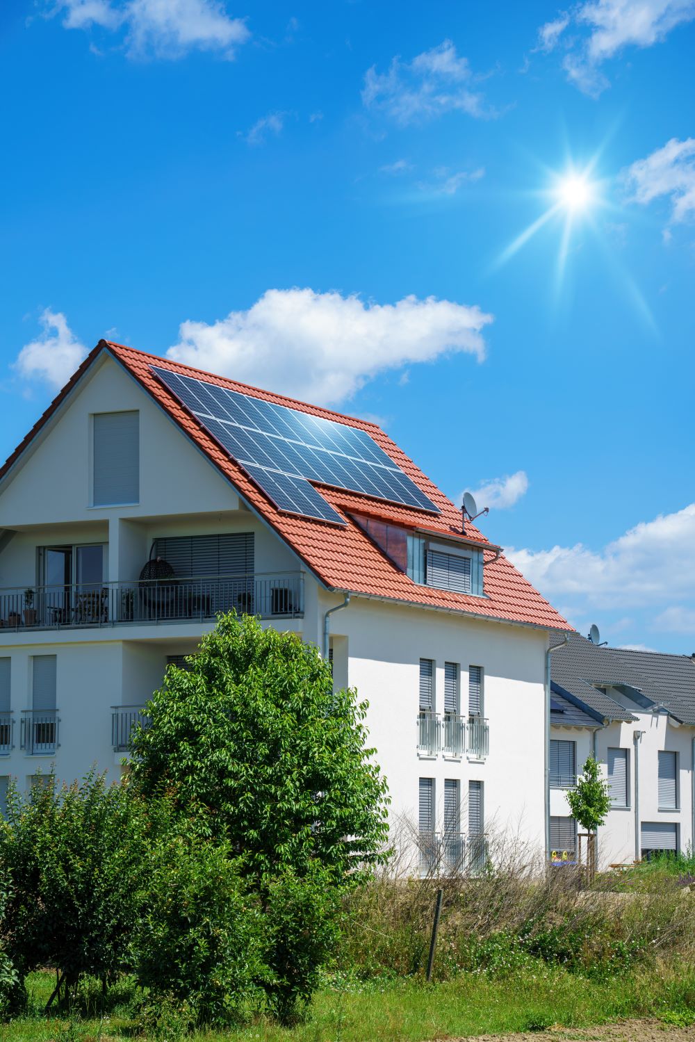 home-with-solar-energy home-with-solar-energy